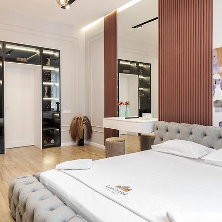 Leogrand Apartments On Leontovycha 17 Львов Экстерьер фото