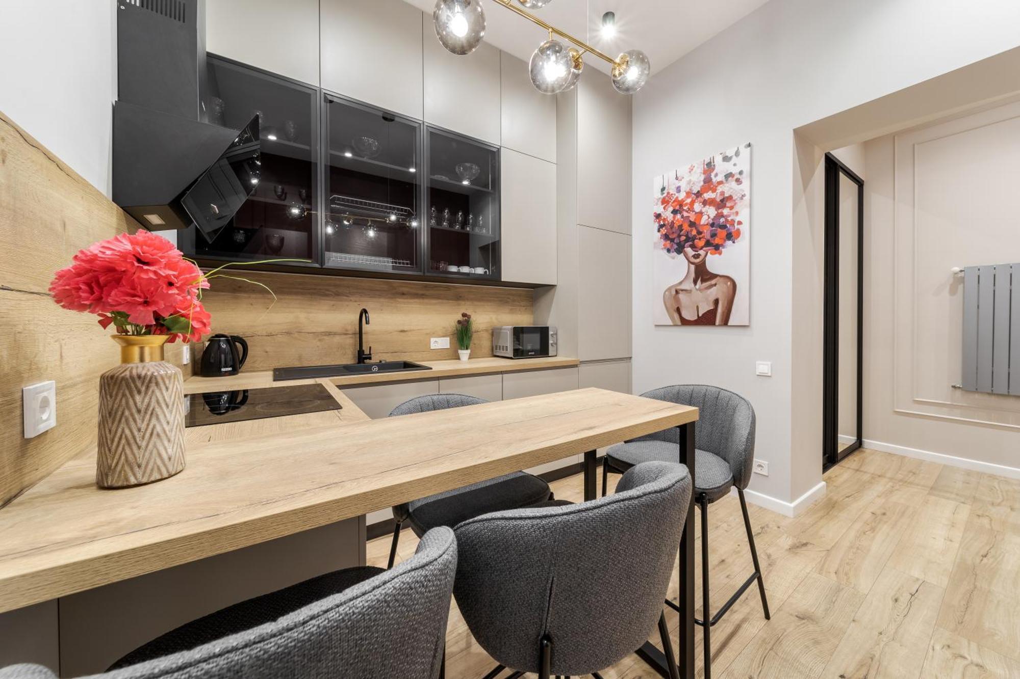 Leogrand Apartments On Leontovycha 17 Львов Экстерьер фото